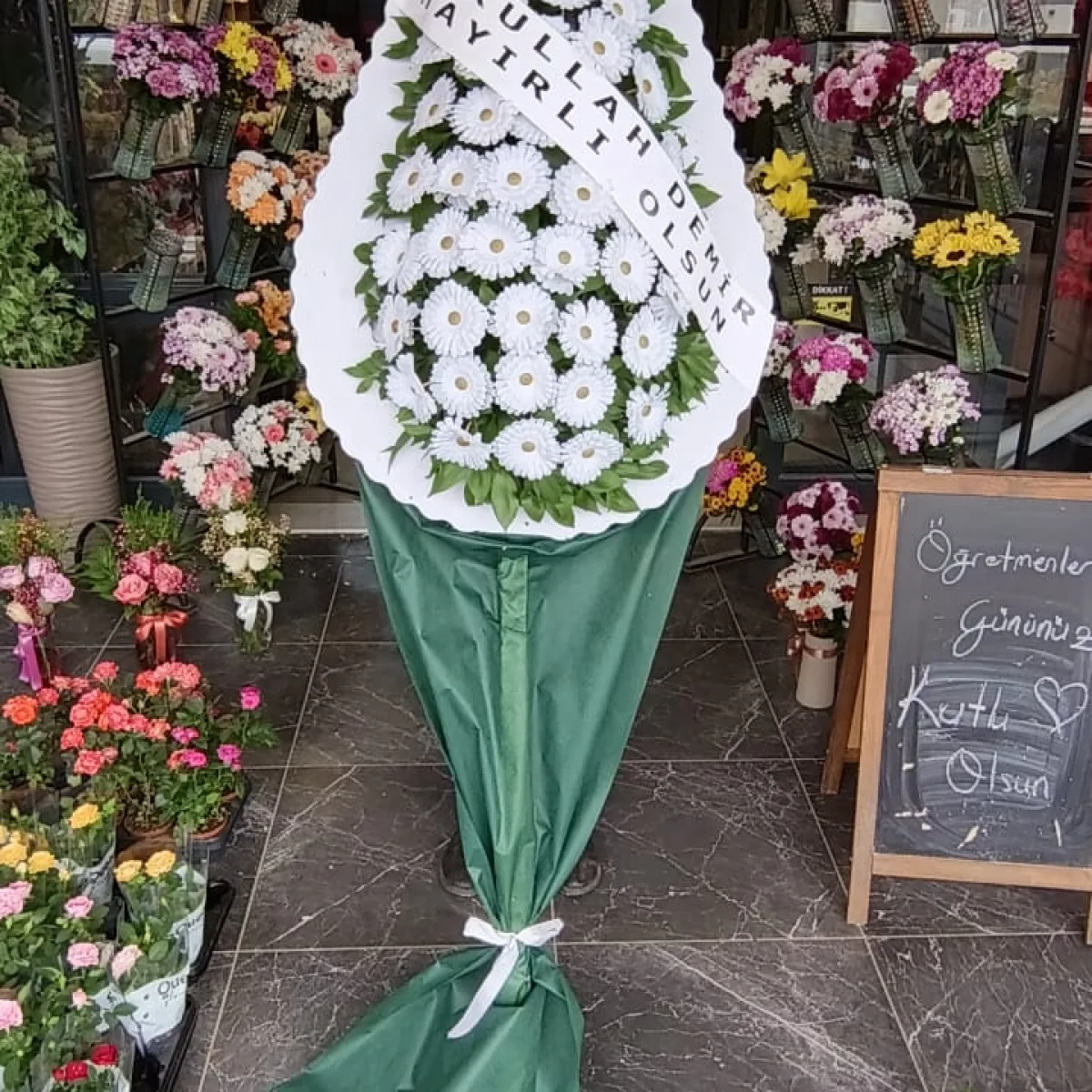 Beyaz Gerbera Klasik Açılış ve Tören Çelengi